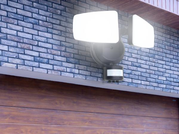 Kültéri fekete LED reflektor PIR érzékelővel 24W/3000K/4000K/6000K - LFX025 3